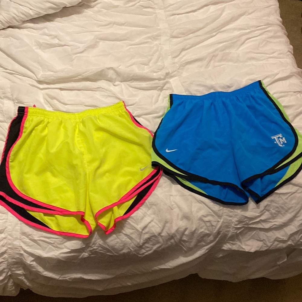 NIKE SHORTS